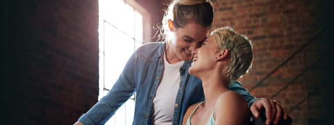 Gay Girls & Gay Guys Gutschein - jetzt bei ElitePartner treffen